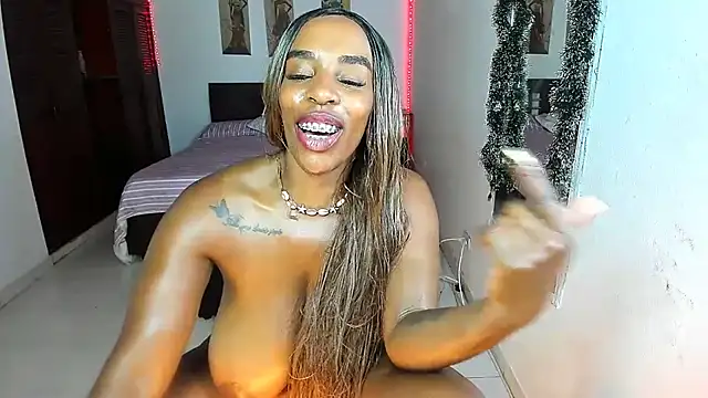 TAYLORR778 live sex cam