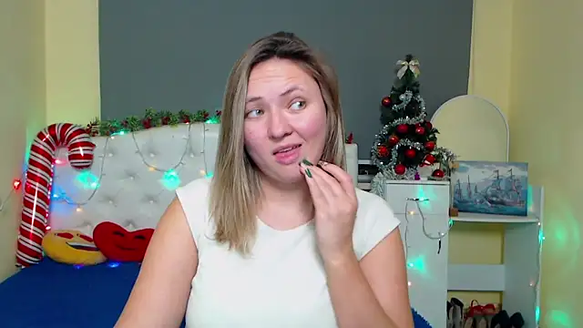 SallyVerda's cam snapshot