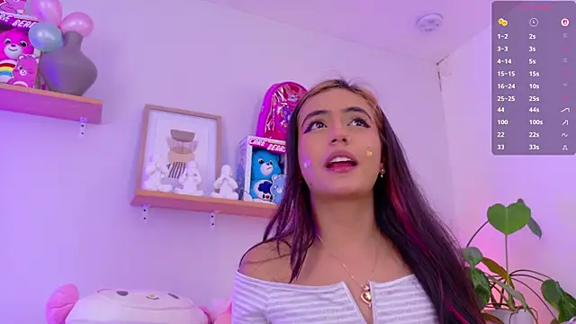 emily_bank's cam snapshot