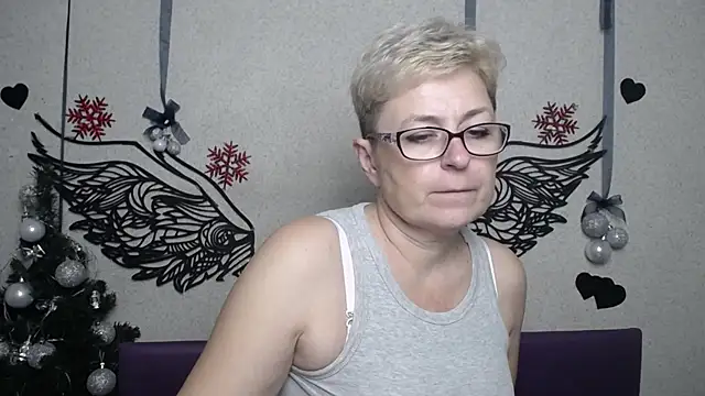 EmiliaGree's cam snapshot