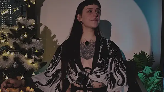 MichaellaMoon's cam snapshot