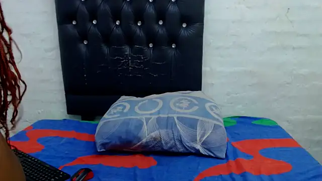 DaisyGirlxx's cam snapshot