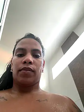 ArielleMillerr-'s cam snapshot