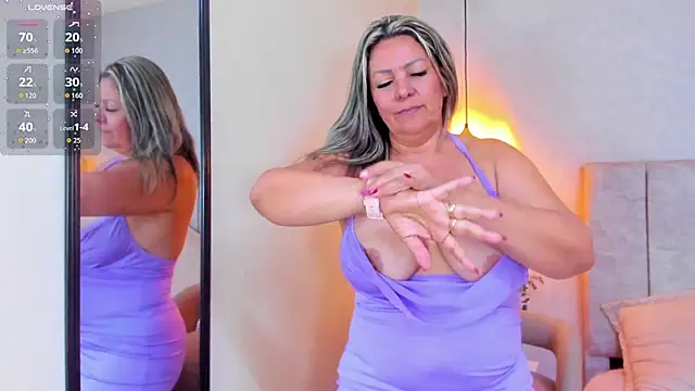 tutu_milf's cam snapshot