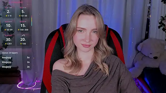 EllaBloom's cam snapshot