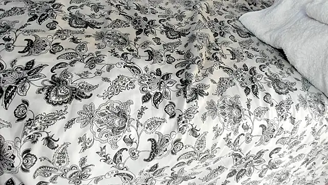 Leamonroe__'s cam snapshot