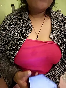 Lipstickss's cam snapshot