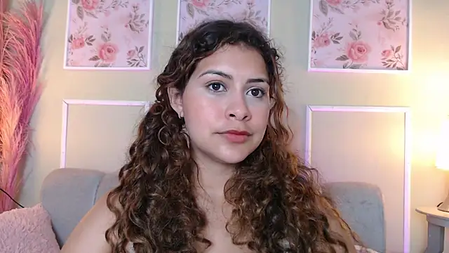 CurlyDani's cam snapshot