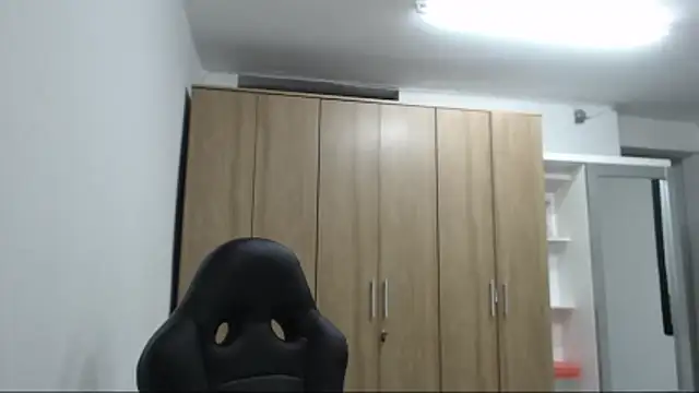 RoxanaLove9's cam snapshot