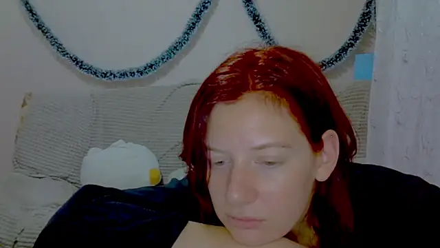 Lily_Ember's cam snapshot