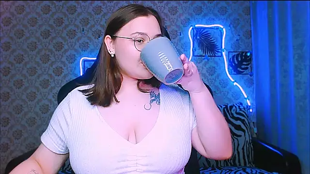 InLoveWithLife26's cam snapshot