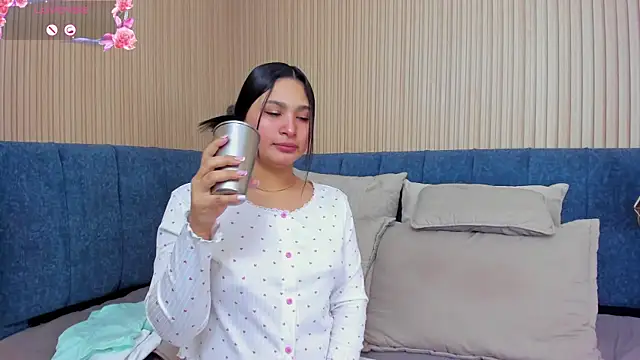 angel_ponce's cam snapshot