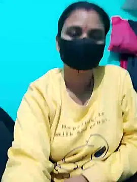 DivyaBhabhi69@xh's cam snapshot