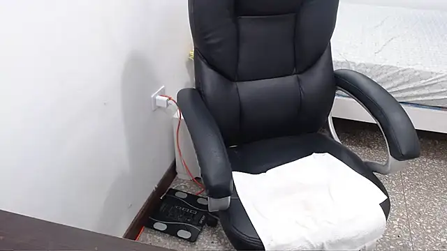 emiliaa_hot's cam snapshot