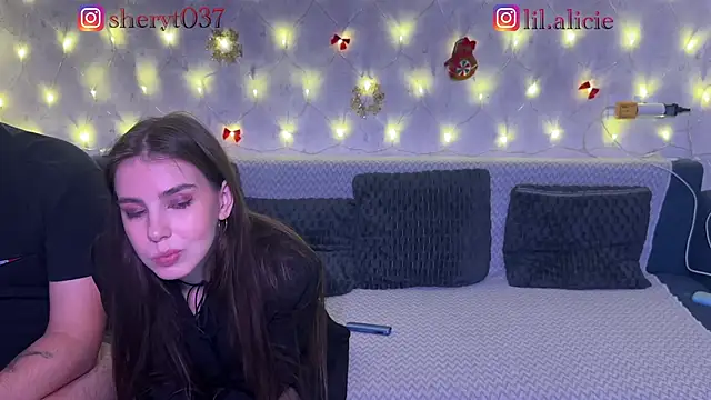 Sweety-Couple-'s cam snapshot