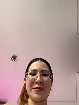 Annyhathatway's cam snapshot