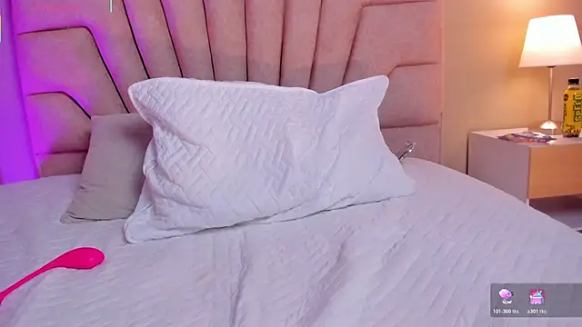 Amelia_Saenz_'s cam snapshot