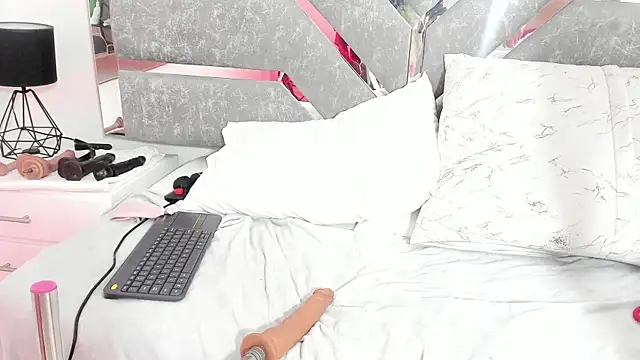 Slut_Milf_'s cam snapshot