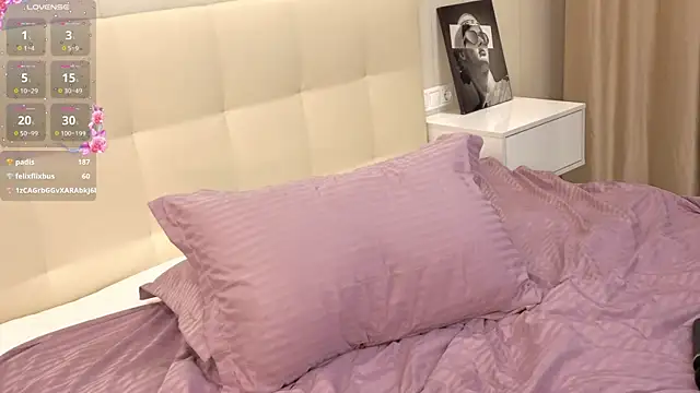 Naughty__Couplles live sex cam