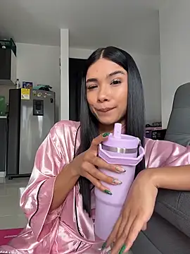 Bella_Smiith_'s cam snapshot