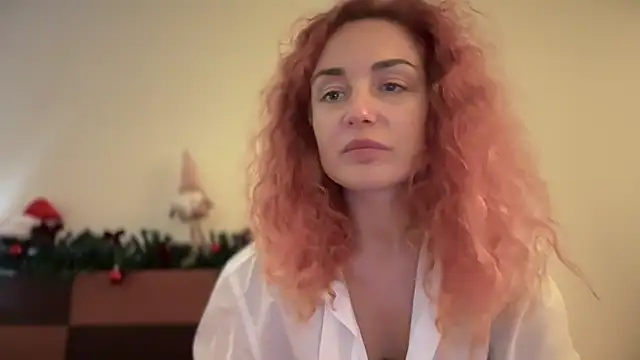 Reddgiirl's cam snapshot