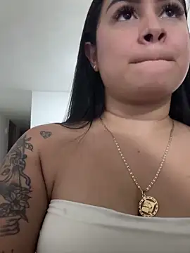 Pretty_Isadora's cam snapshot