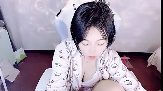 -huahua-'s cam snapshot