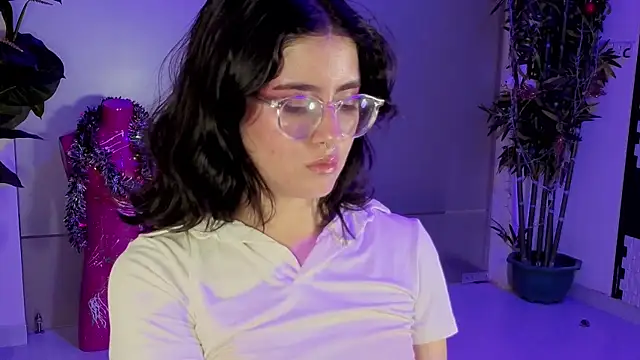 LiLLiAnderson's cam snapshot