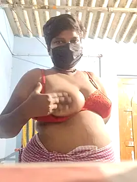 divyatamil143's cam snapshot