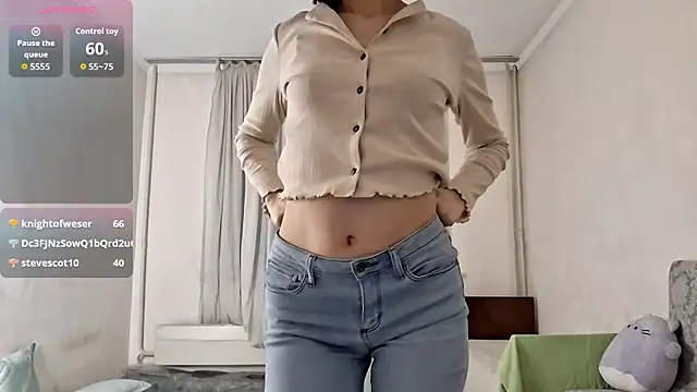 Lyndasilk's cam snapshot