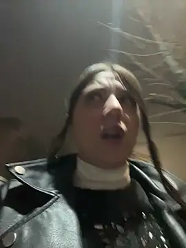 bunnythetailor's cam snapshot