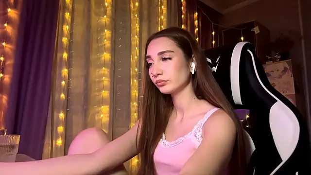 HollyPaw's cam snapshot