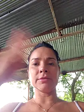 CataleyaRusso's cam snapshot