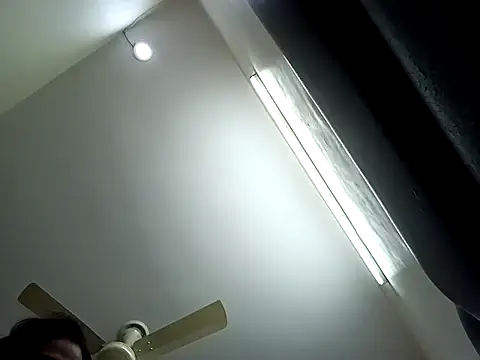 horny_milf_couple's cam snapshot