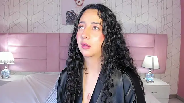 BellaSwwan's cam snapshot