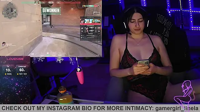 Gamergirl-Linela live sex cam