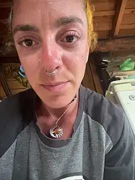 SalyTredelMonte's cam snapshot