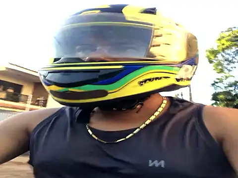 moreningot live sex cam