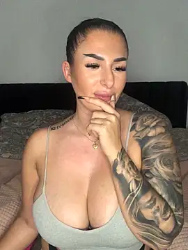 Mia-Bremer's cam snapshot