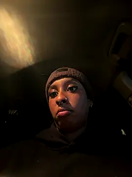 Your_Paris live sex cam