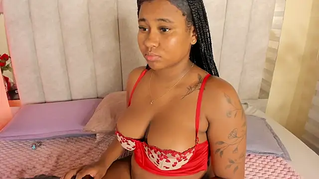 Milan_ebony live sex cam