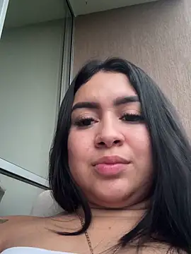 Pretty_Isadora live sex cam