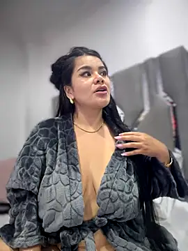 Issane_Peru live sex cam