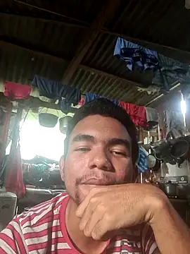 Reynold2608 live sex cam