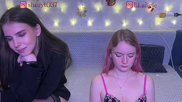 Sweety-Couple-'s cam snapshot