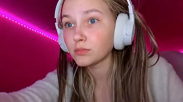 KarinRobertson's cam snapshot