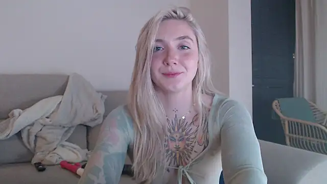 tattoobbgirl's cam snapshot