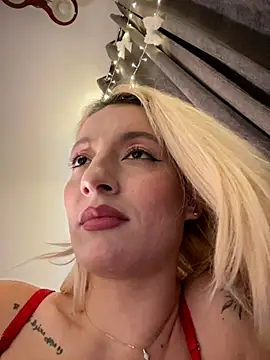 Ella_Charm's cam snapshot