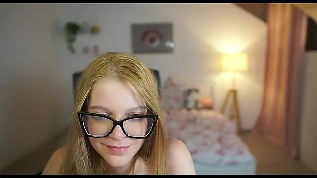 lisa_mccoy_ live sex cam