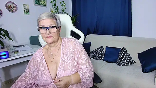 Selenna57 live sex cam